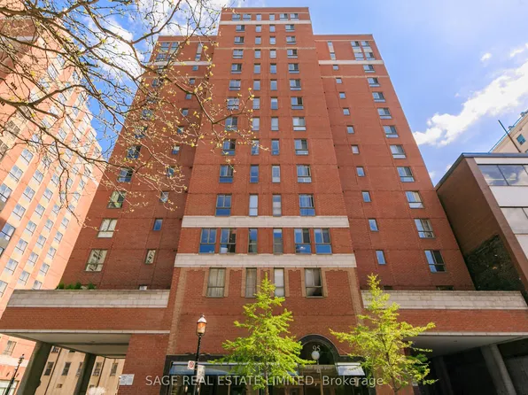 95 Lombard St #305, Toronto, ON M5C 2V3