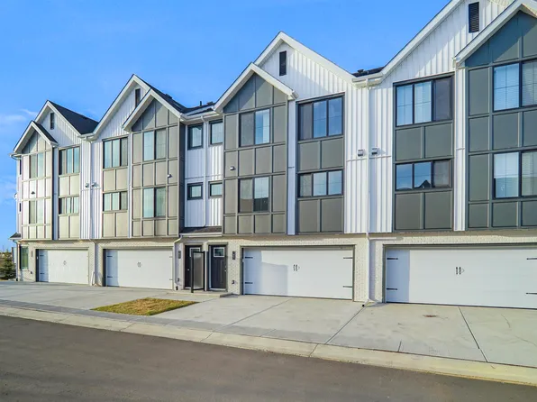 17319 5th St NW #70, Edmonton, AB T6T 0Z9