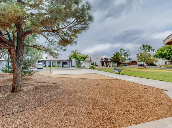 81 Calle Arroyo Seco NW, Albuquerque, NM 87120