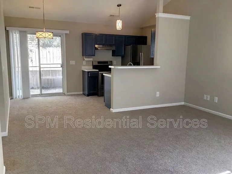 733 Grathwol Dr — Photo 5