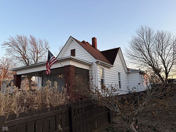 2nd image of 501 4th Ave