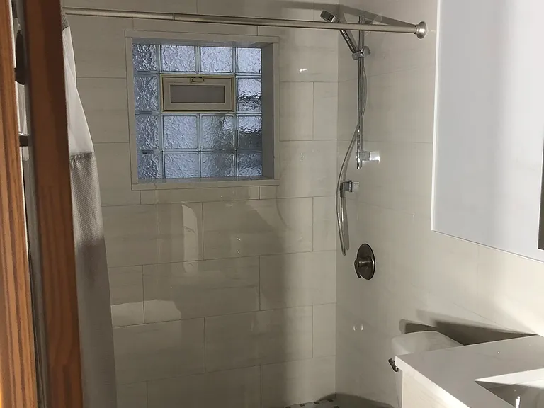 653 N Wolcott Ave #1S — Photo 5