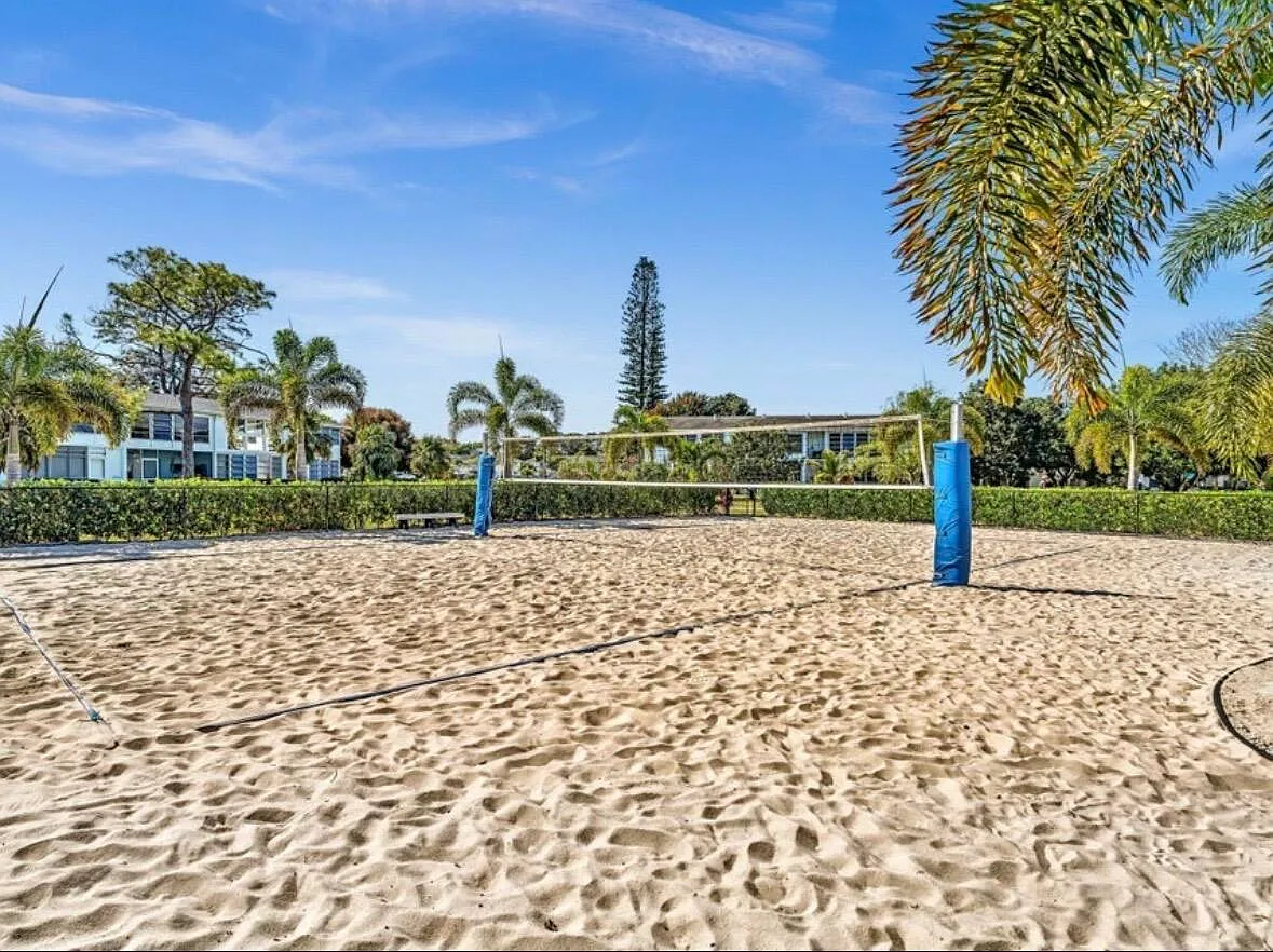 2 bed, 1.5 bath, 820 sqft, $1,850 — Photo 1