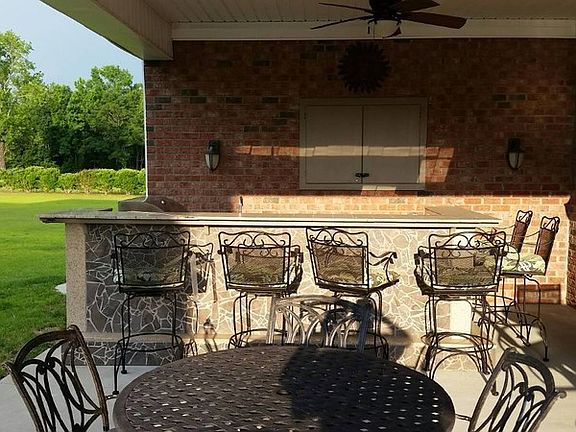 5th image of 989 Sunnyfield Dr