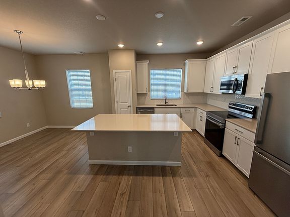 4th image of 5280 Mountain Vista Hts