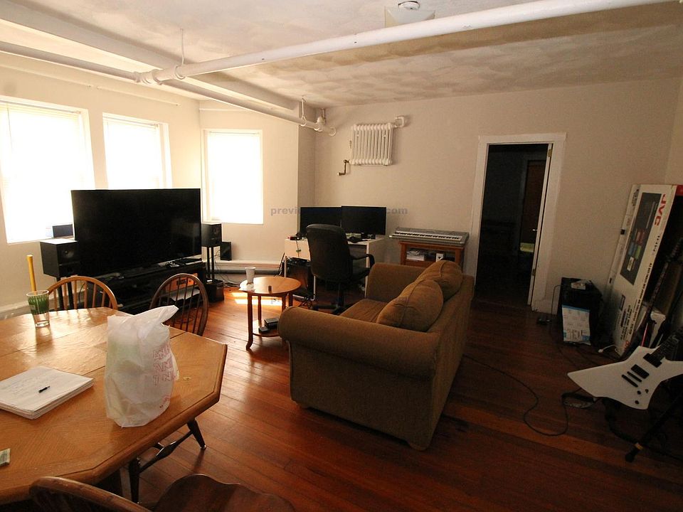 2nd image of 1705 Commonwealth Ave #Tfa2