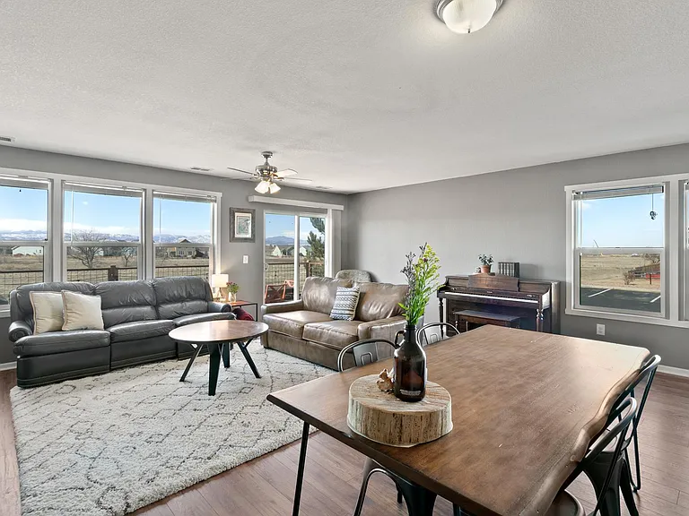 376 Montgomery Dr — Photo 12