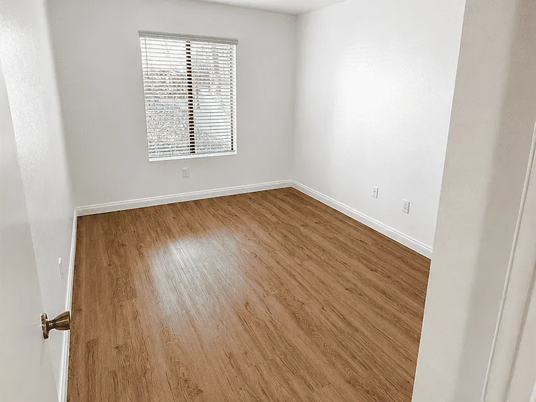 25713 View Pointe #A — Photo 15