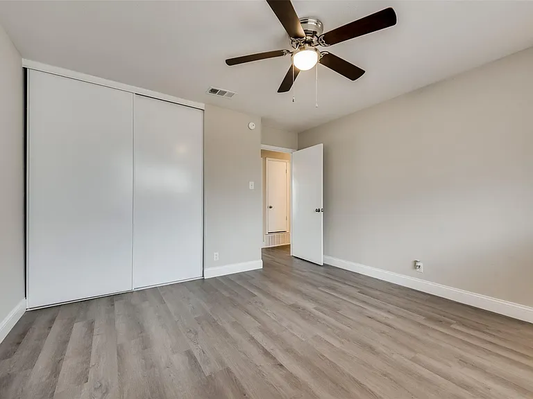 1114 Anthony Dr — Photo 13