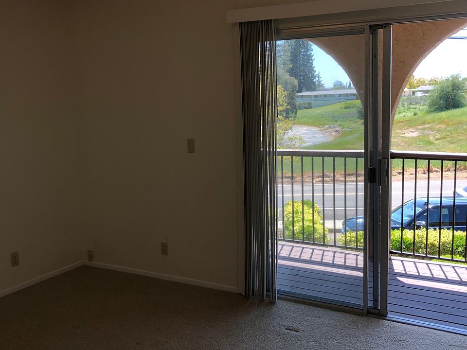 2nd image of 134 Dolores Dr #134