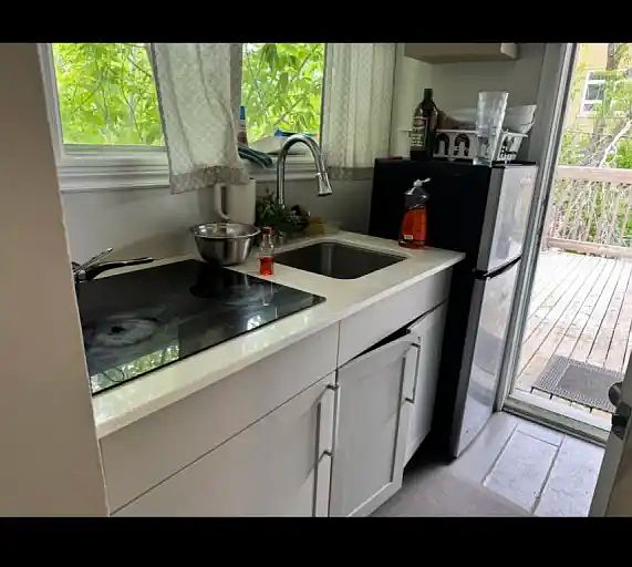 2nd image of 295 Saint Patrick St #1