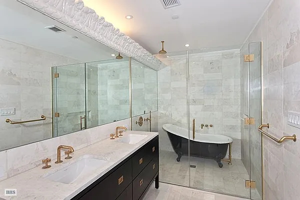 Rented by Brown Harris Stevens | media 33