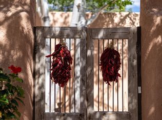 908 Trail Cross Ct, Santa Fe, NM 87505