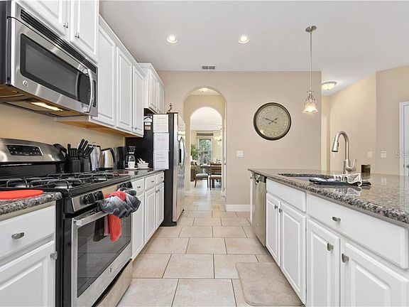 4th image of 4188 Oaktree Dr