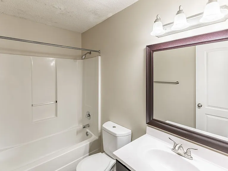 Madison Pines — Photo 15
