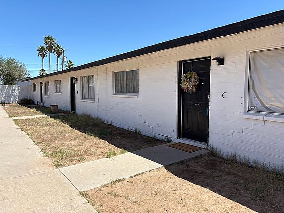 3rd image of 704 W 11th St