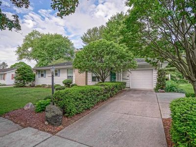 10 South Lexington Dr, Janesville, WI, 53545