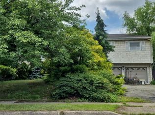 9 Wellington Rd, East Brunswick, NJ 08816