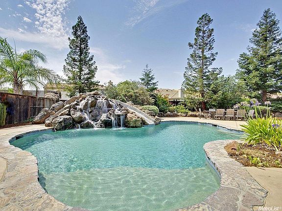3rd image of 4375 Dunnwood Dr