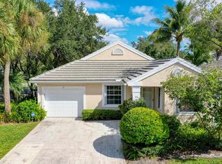 26 Governors Ct, Palm Beach Gardens, FL 33418