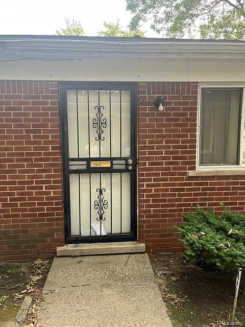 1st image of 22634 Plymouth Rd