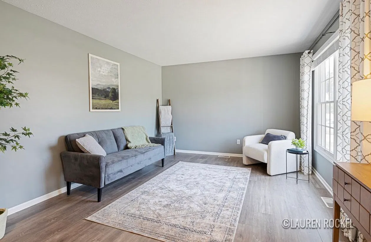 4 bed, 2600 sqft, $3,300 — Photo 3