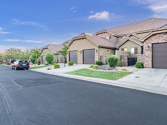 3rd image of 4178 E Torrey Pines Dr