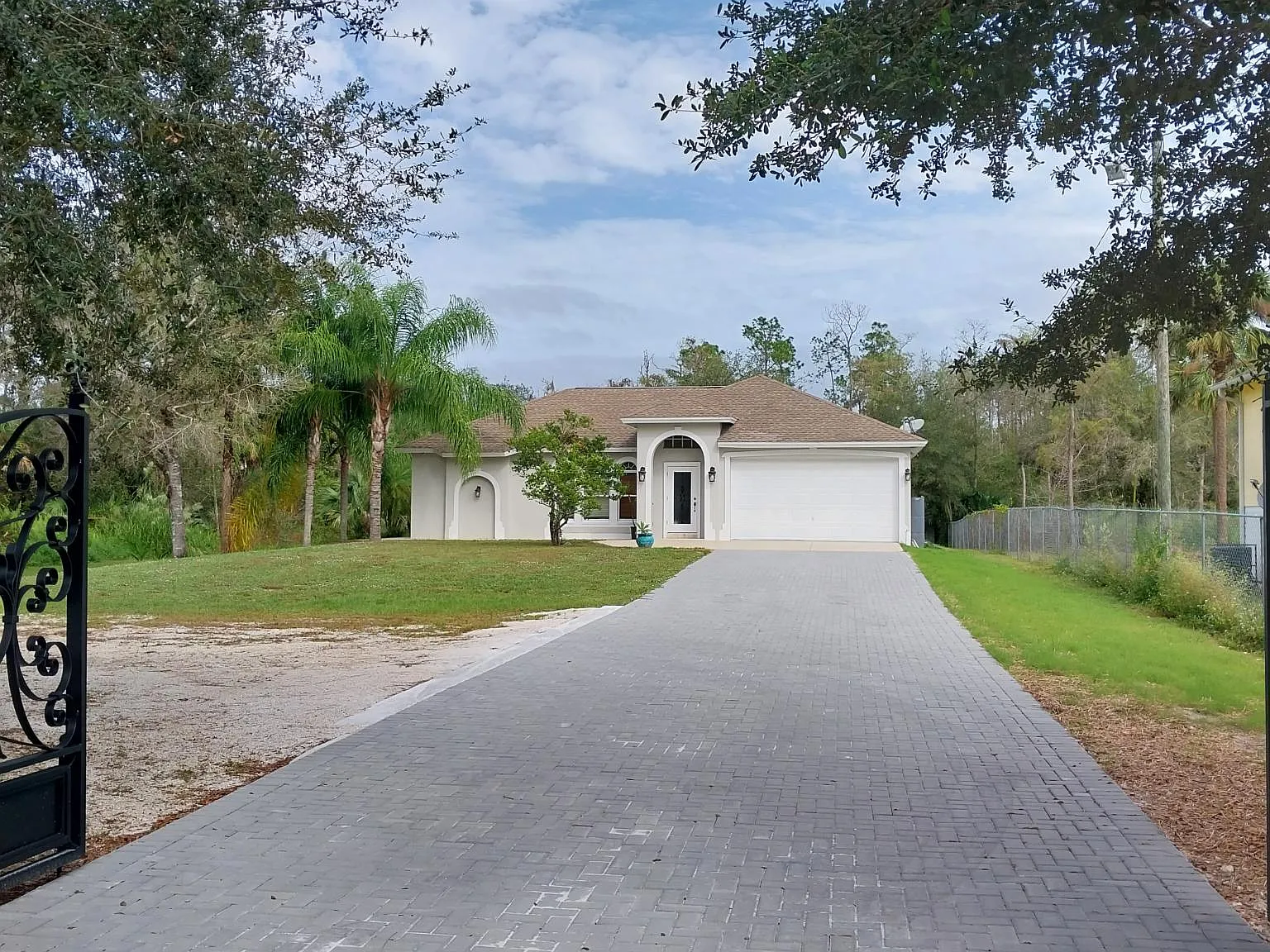 5 bed, 3000 sqft, $3,600 — Photo 3