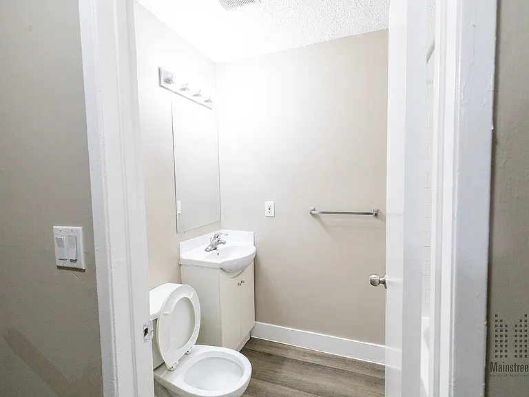 1913 11th Ave SW — Photo 21