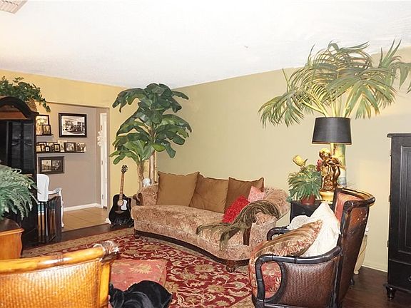 4th image of 4712 Heath Ave