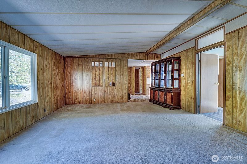 5th image of 2321 NE Sylvan Way