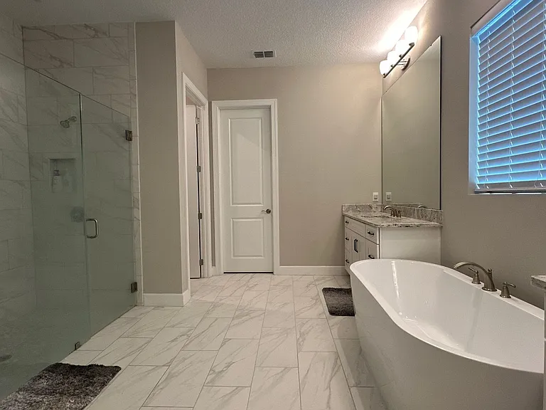 6875 Broglie St — Photo 20