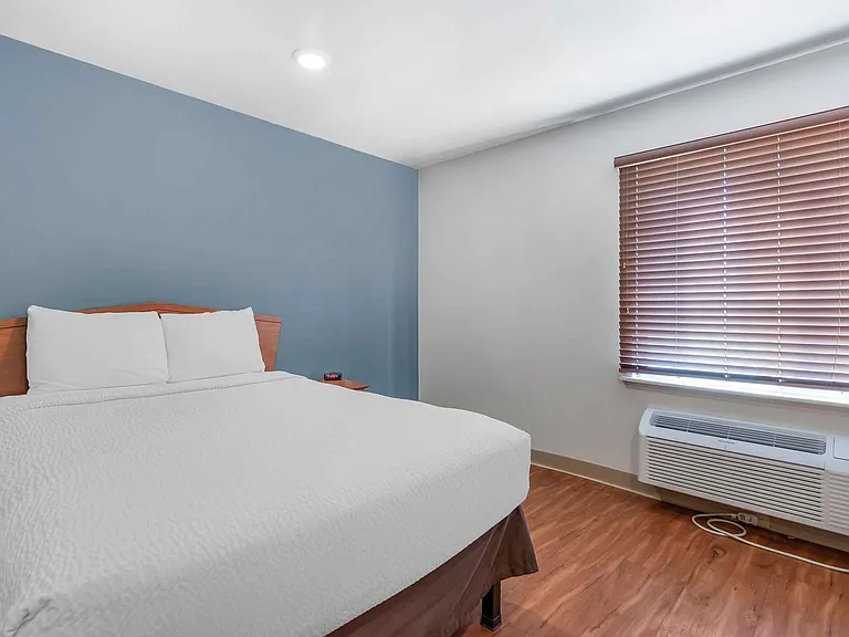 Studio Suite - 1 Full Bed