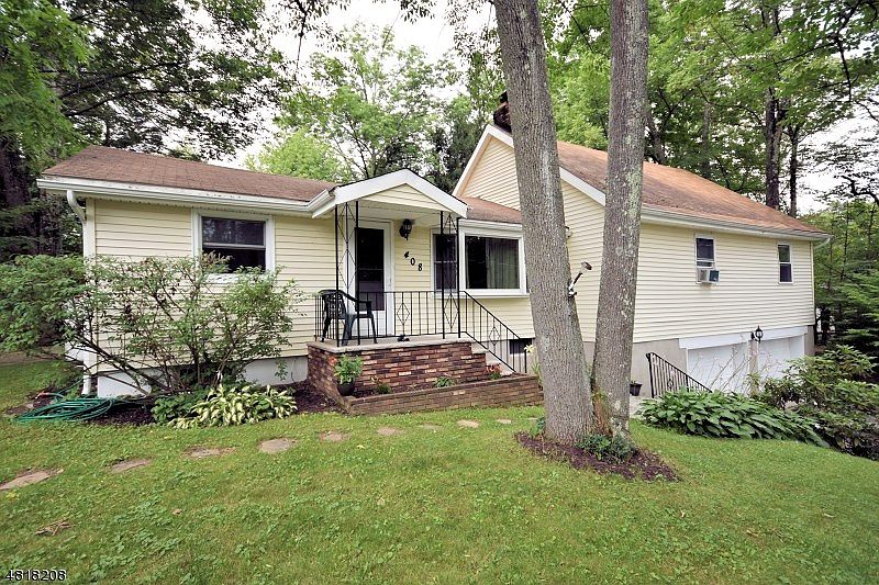 1st image of 408 Diggles Pl