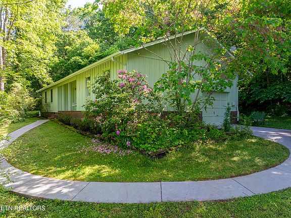 2nd image of 1523 Shadowood Dr