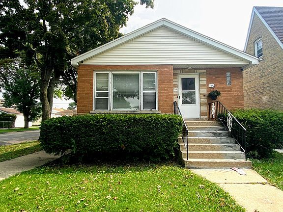 2nd image of 3659 N Nordica Ave
