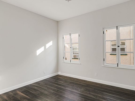 5th image of 410 N Genesee Ave