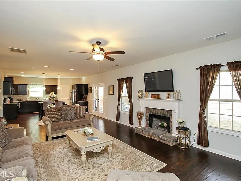 345 Cliffhaven Cir — Photo 11