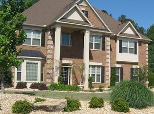 208 Traditions Ln, Hampton, GA 30228