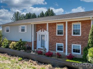 65 Pinewood Rd, Granite Falls, NC 28630