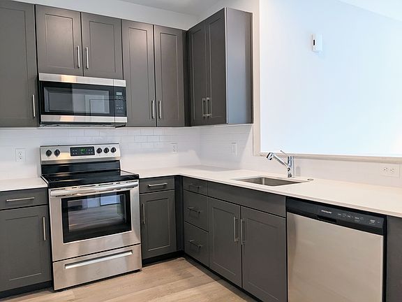 2nd image of 216 Kichline Ave #5