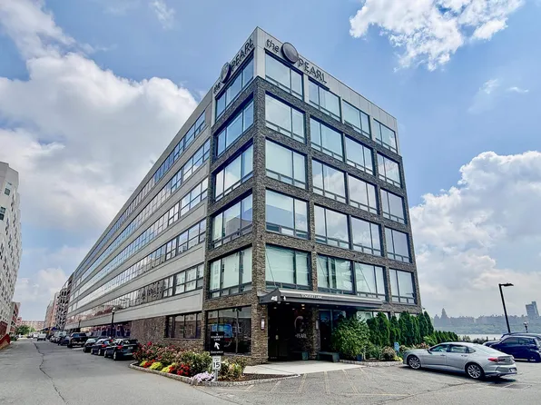 9 Somerset Ln #Penthouse 608/614, Edgewater, NJ 07020