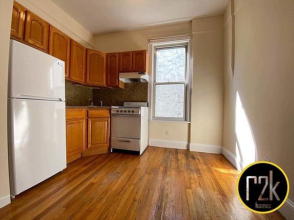 5th image of 30-44 14th St #3S