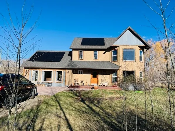 402 2nd Ave N, Clyde Park, MT 59018