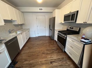 705 N Damen Ave #2R, Chicago, IL 60622