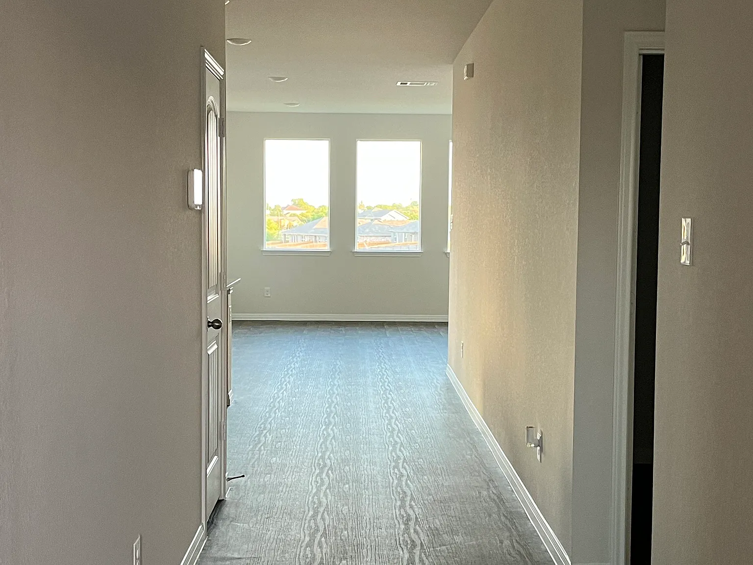 4 bed, 1840 sqft, $1,995 — Photo 4
