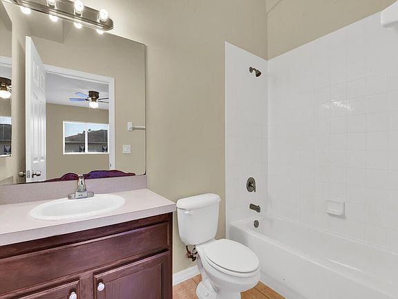3rd image of 4459-4461 26th St SW