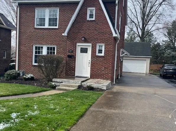 307 N Myers Ave, Sharon, PA 16146