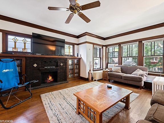 4th image of 3334 N Oakley Ave
