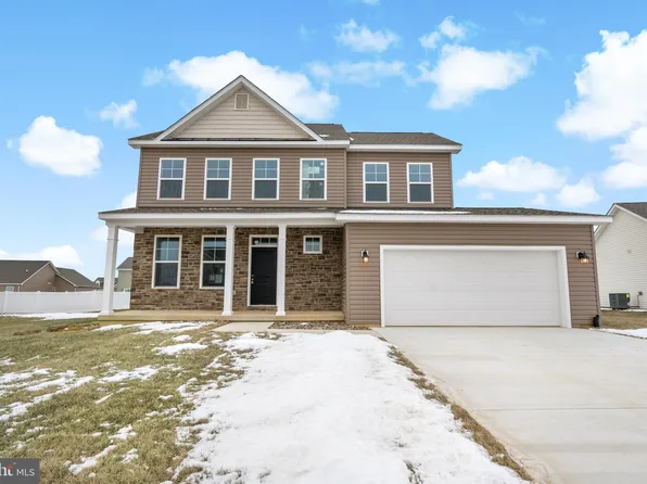 61 Santiago Cir, Martinsburg, WV 25403